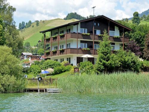 Kufstein Apartment | Rosenhof am See Ferienwohnung Seerosensuite