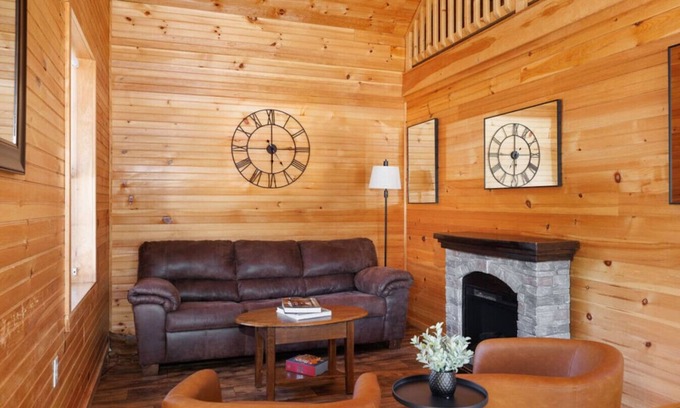 Bethlehem Cabin | Rosewood Villa 3 · Rosewood Villa 3 · Rosewood Vil