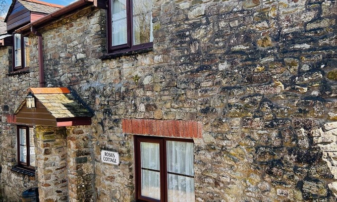 Woolsery Cottage | Rosie's Holiday Cottage in North Devon With Indoor Heated Swimming Pool
