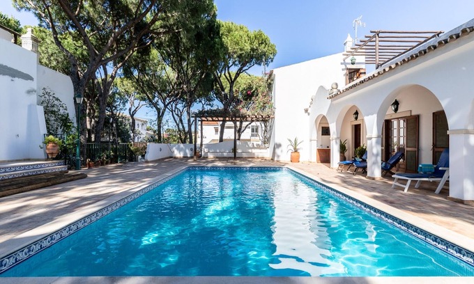 Faro Apartment | Ross Orange Apartment, Pool, Wifi