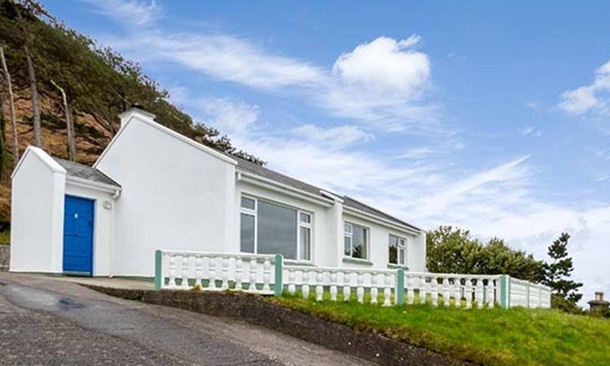 Kilnabrack Upper Cottage | ROSSBEIGH BEACH COTTAGE NO 4, pet friendly in Glenbeigh, County Kerry
