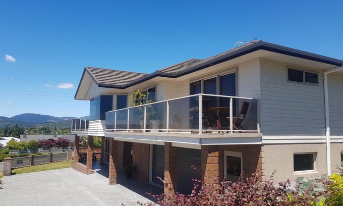 Rotorua Bed & Breakfast | Rotorua Views B&B/Apartment