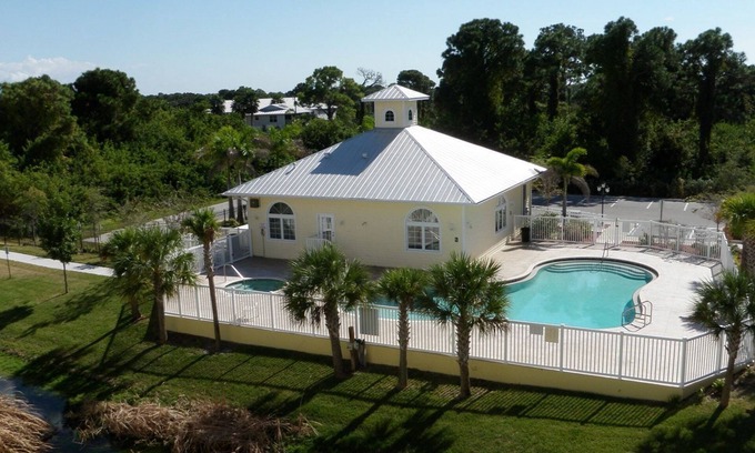 Rotonda West Condo | Rotunda West 3 Bedroom Condo with Amenity Access to Pool