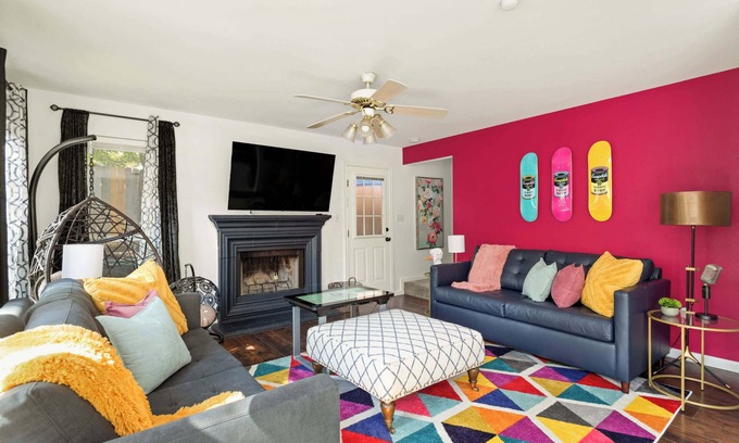 Round Rock House | Round Rocker | Sleeps 14 Guests | Private Yard