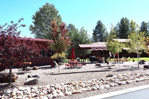 Pinetop Hotel | Roundhouse Resort