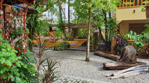Manoc-Manoc House | Roy's Rendezvous Boracay