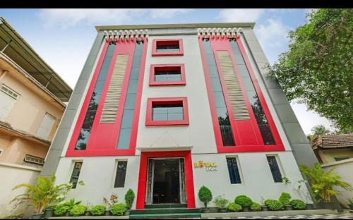 Palayam Hotel | ROYAL INN