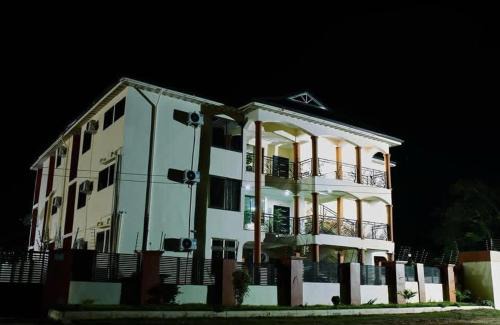 Kumasi Hotel | Royal Maricay Hotel