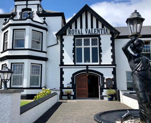 Knightstown Hotel | Royal Valentia Hotel