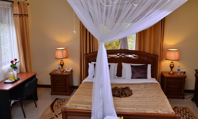 Lubowa Bed & Breakfast | Royal Victoria House