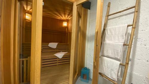 Caurel House | Roz Avel