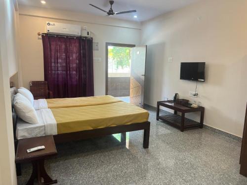 Velankanni Hotel | Rt Service Apartments Hotel
