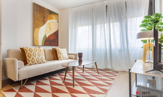Ciudad Lineal Apartment | Rubik VIII apartment in Madrid