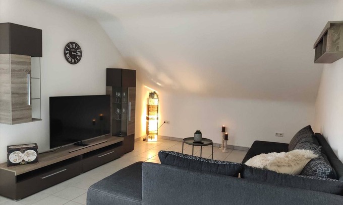 Losheim am See Condo | Ruhige Familienfreundliche Ferienwohnung Direkt im Hochwald