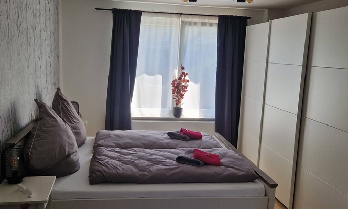Dumpten Apartment | Ruhrpottglück: cozy ambience with fireplace