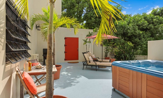 Red Hook House | RUN AWAY to the Caribbean for this FALL 4-Night SPECIAL! Limited Space.