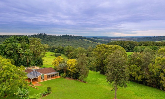 Tregeagle House | Rural 4-bedroom house with stunning views