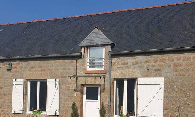 Lignieres-Orgeres Cottage | Rural Cottage