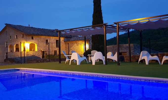 Les Llosses Cottage | Rural house for rent with private pool for 22 people 100km from Barcelona