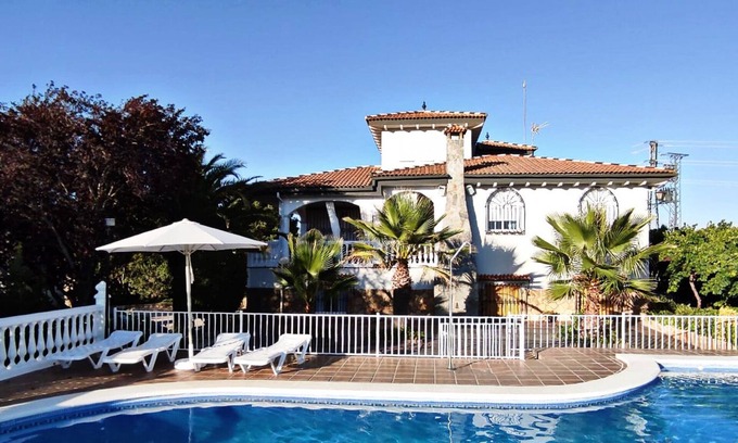 Alcala la Real Cottage | Rural house (full rental) Piqueras for 10 people