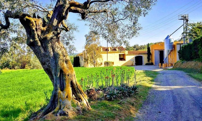 Garriguella Cottage | Rural house (full rental) Mas Hortus for 13 peopleOffers