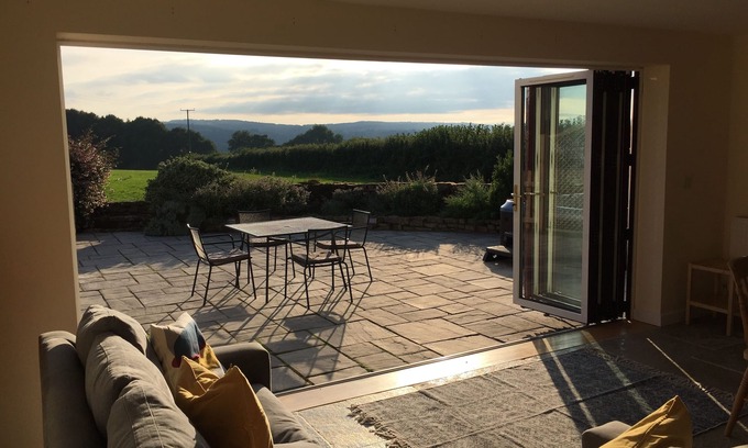 Redbrook Cottage | Rural house & hot tub - Wye Valley/Forest of Dean