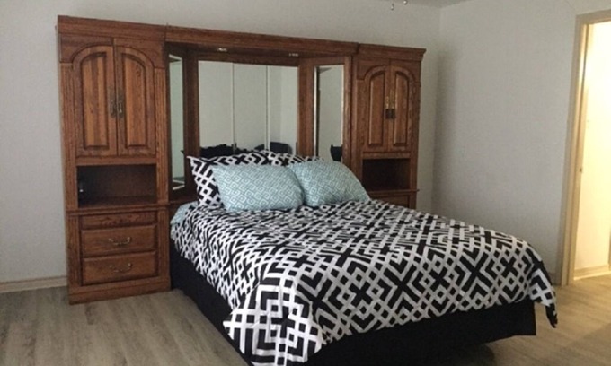 Laneville House | Rural Relaxation in Reklaw!
