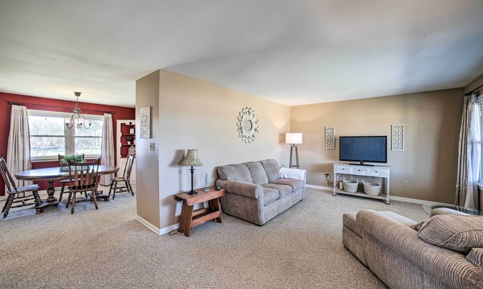 Blackstone House | Rural Seneca House w/Yard Near I-80