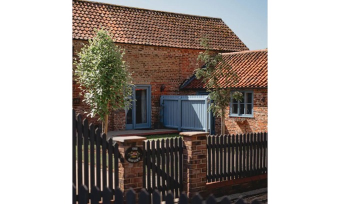 Ashby cum Fenby Cottage | Rural two-bedroom barn conversion