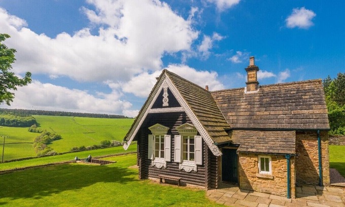 Beeley Cottage | Russian Cottage/Chatsworth Estate