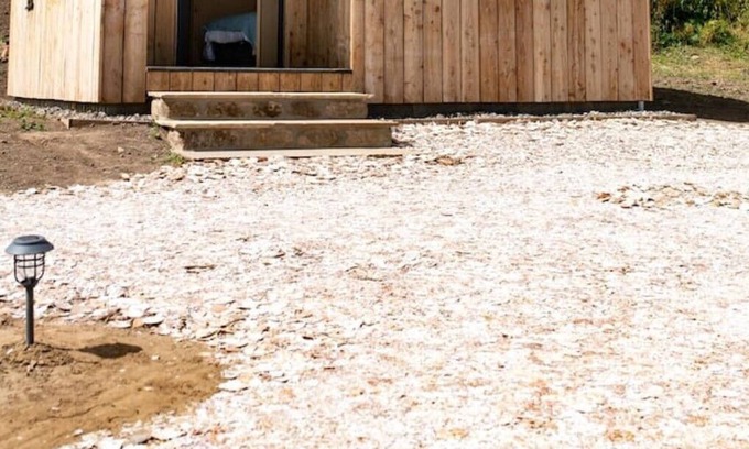 St. Andrews Cabin | Rustic cabin 8, sea views from rewilded farm