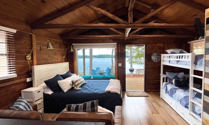 Hemphill Cabin | Rustic Cedar Waterfront Cabin 8 on Toledo Bend