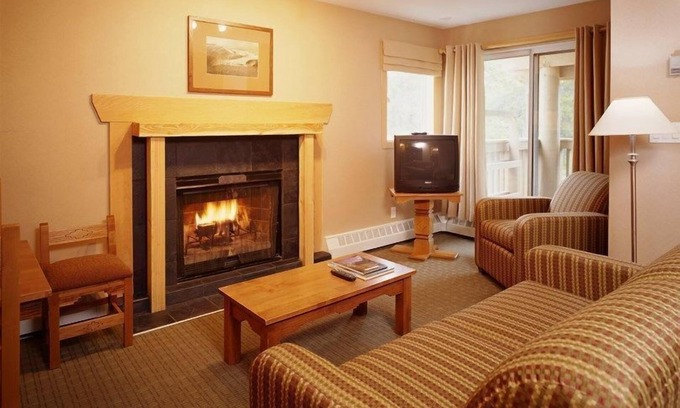Banff Condo | Rustic & Cozy Banff Getaway | Access 2 hot tubs!