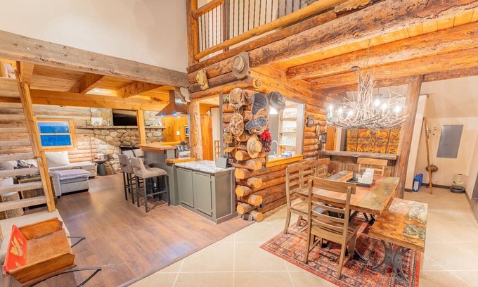 Crested Butte House | Rustic High Life Rural Ranch- Hot Tub w/ MCB views, furnished barn, 20min slopes