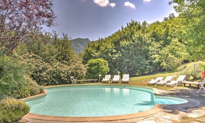 San Godenzo House | Rustic Holiday Home in San Godenzo with Pool