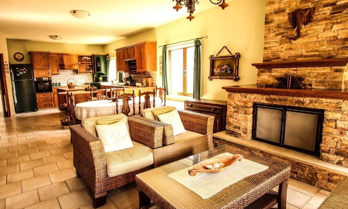 Xylofagou Villa | Rustic House