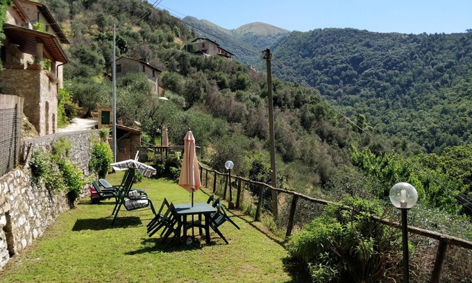Camaiore House | Rustic house in nature for families with children (2 double bedrooms) and dogs