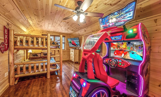Chalet Village Cabin | Rustic Lux Cabin | Amazing location| Hot Tub| Firepit| Gameroom