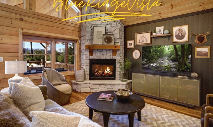 Foxfire Estates Cabin | Rustic Luxe Retreat, Hot-Tub, Fire-Pit, Private