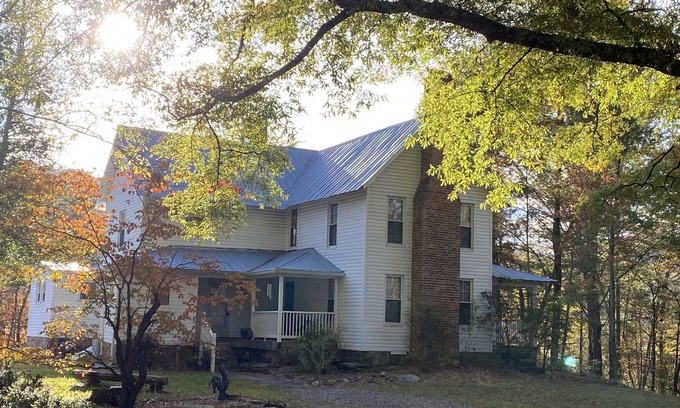 Moravian Falls House | Rustic, Peaceful and Quiet