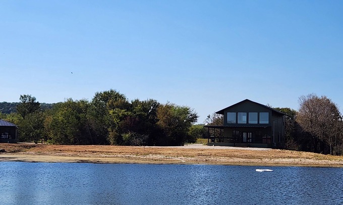 Graford Cabin | Rustic Secluded Getaway – 3BR Cabin with Private Pond, Near Possum Kingdom Lake