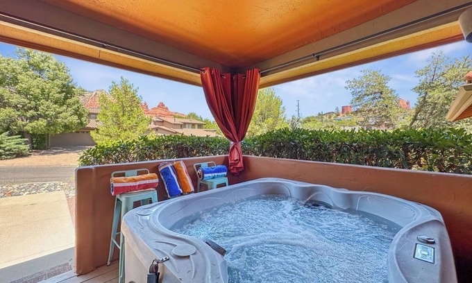Uptown Sedona House | Rustic Sedona House -Views -Hot Tub-Pets OK, The Sedona House ~ Red Rock Getaway