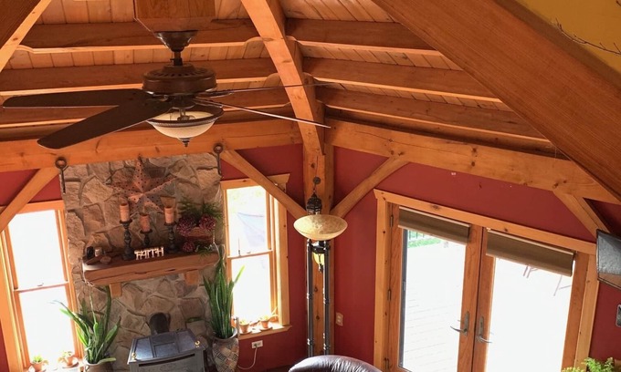 Cape Vincent House | RUSTIC yet ELEGANT! TALL TIMBERS LODGE in the Thousand Islands