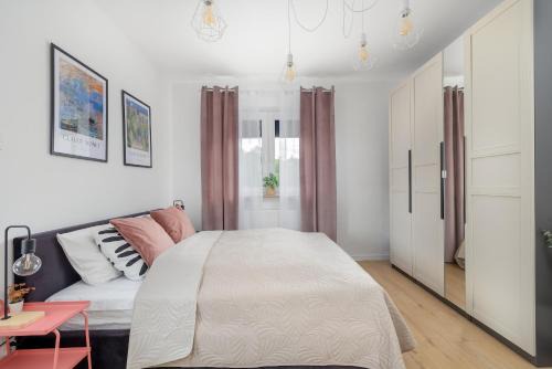 West Pomeranian Voivodeship Apartment | Słoneczny i Przestronny Apartament w Sercu Szczecina by Noclegi Renters