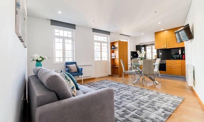 Monserrate Apartment | S. Domingos Apartment - In The City Center