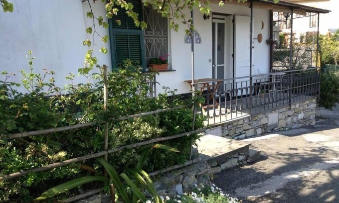 San Lorenzo della Costa Apartment | S. Margherita L, relax OVERVIEW car park, for families, ok for the sea and trekking