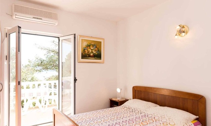 Sobra Apartment | S6 Ćuk Double or triple room with private bathroom