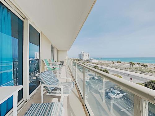 Villa Sabine Apartment | Sabine Yacht & Racquet #5E