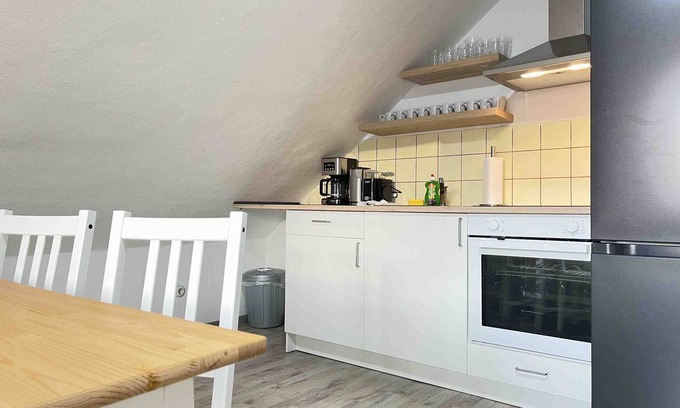 Schwandorf Apartment | (SAD702) Great workers rental /rental housing