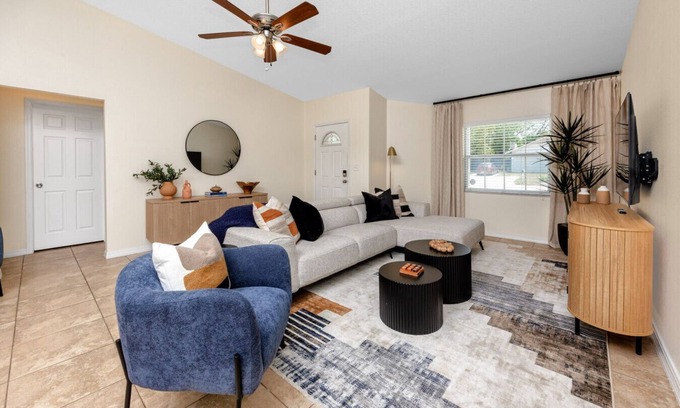 Terrace Park Apartment | Safari Breeze - Gorgeous Home by Busch Gardens & USF